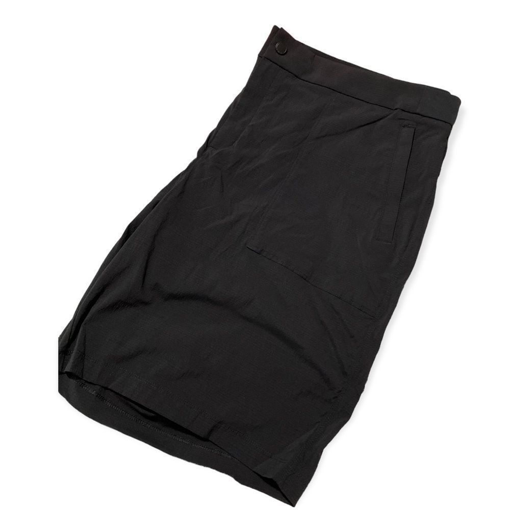 Athleta Trekkie Bermuda Short Black Size 24 Plus NWT​